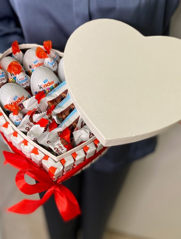 Солодкий подарунковий набір бокс сердечко з Kinder №16 - фото №4