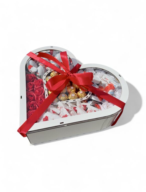 Солодкий бокс серце з солодощів для неї з Kinder та Raffaello №46 - фото №2