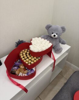 Фото з відгуку покупця про Солодкий подарунок “ChocoLove Box” №57