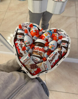 Фото з відгуку покупця про Подарунковий набір бокс сердечко для неї з Kinder та Nutella №17