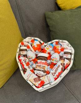 Фото з відгуку покупця про Подарунковий набір бокс сердечко для неї з Kinder та Nutella №17