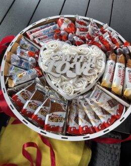 Фото из отзыва покупателя о Сладкий подарок бокс «Love in Chocolate» с белыми розами №59