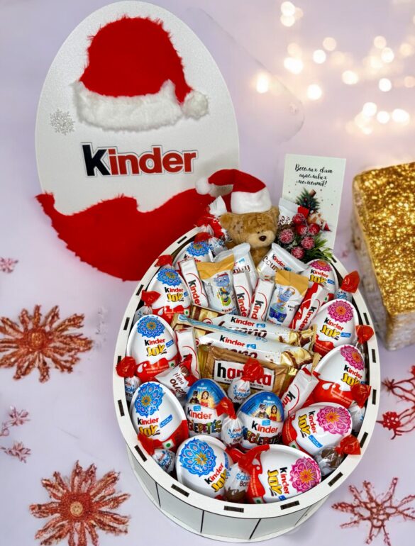 Подарунковий набір “Kinder Christmas Magic Box” №88 - фото №3