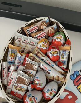 Фото из отзыва покупателя о Сладкий подарочный бокс “Mega Kinder Surprise Box” №60