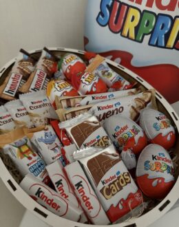 Фото из отзыва покупателя о Сладкий подарочный бокс “Mega Kinder Surprise Box” №60