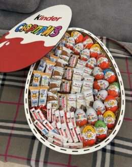 Фото з відгуку покупця про Подарунковий бокс PREMIUM Kinder Сюрприз XXL №67