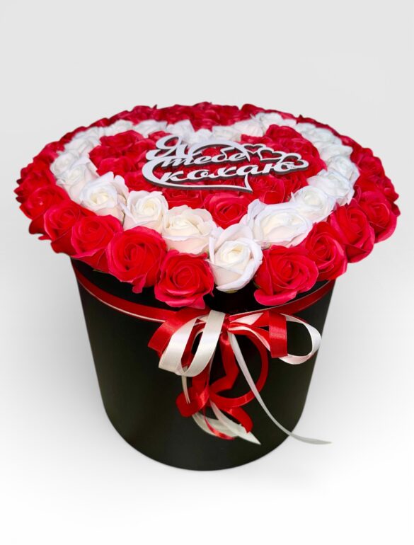 Роскошный букет 101 шт. из искусственных белых и красных роз 