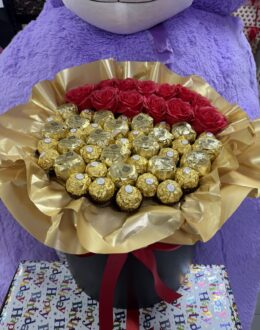 Фото з відгуку покупця про Букет з дубайського шоколаду та Ferrero Rocher «Royal Dubai Bloom»