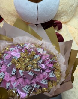 Фото из отзыва покупателя о Букет из конфет “Chocolate Dreams Bouquet”