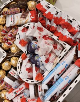 Фото з відгуку покупця про Солодкий бокс для неї з Kinder, Nutella та море ніжності №42