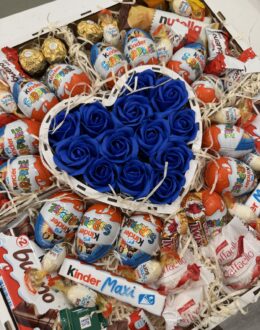 Фото з відгуку покупця про Солодкий набір бокс “Royal Blue Delight” №79