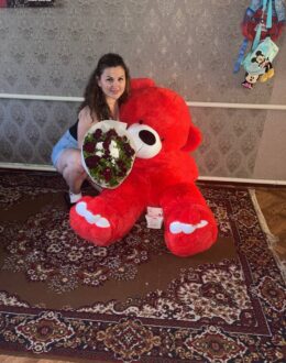Фото з відгуку покупця про Плюшевий ведмедик Ветлі 200 см, 2 м Червоний