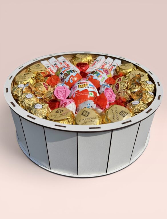 Подарочный набор бокс для нее «Ferrero & Kinder Magic» №147 - фото №2