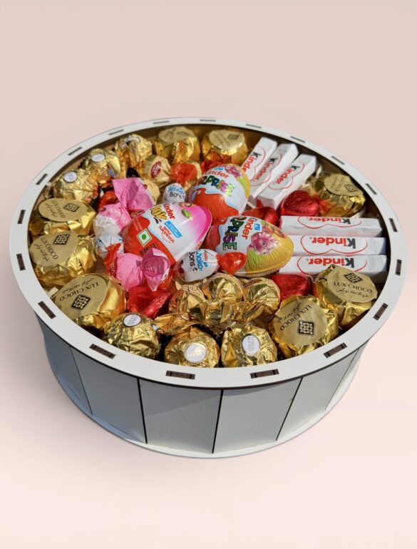 Подарочный набор бокс для нее «Ferrero & Kinder Magic» №147 - фото №3