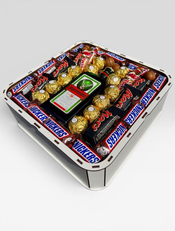 Подарочный бокс для него «Mars & Snickers Party» №150 - фото №2