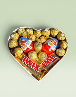 Подарочный набор бокс для нее "Twix Kinder Heart" №228