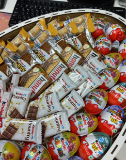 Фото з відгуку покупця про Подарунковий бокс PREMIUM Kinder Сюрприз XXL №67