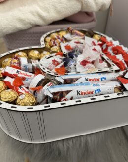 Фото из отзыва покупателя о Сладкий бокс для нее с Kinder, Nutella и море нежности №42