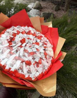 Фото з відгуку покупця про Букет з цукерок “Raffaello Delight”