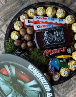 Фото з відгуку покупця про Подарунковий набір бокс для нього “Jack’s Chocolate Crown” №328