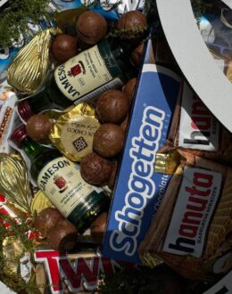 Фото з відгуку покупця про Подарунковий набір бокс для неї “Whiskey Chocolate Selection” №307
