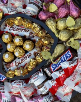 Фото з відгуку покупця про Подарунковий набір бокс для неї “Chocolate Festival Box” №319