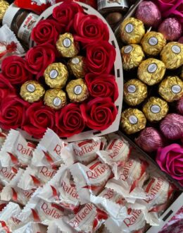 Фото з відгуку покупця про Подарунковий набір бокс для неї “Rose Heart Chocolate Box” №320