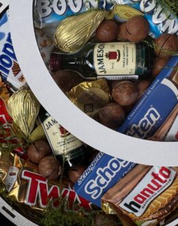 Фото з відгуку покупця про Подарунковий набір бокс для неї “Whiskey Chocolate Selection” №307