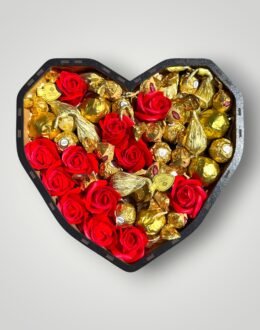 Подарочный набор бокс для нее "Golden Ferrero Heart" №361