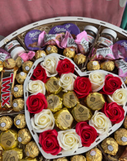 Фото з відгуку покупця про Подарунковий набір бокс для неї «Golden Love Collection» №158