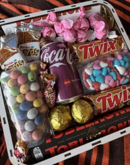 Фото з відгуку покупця про Подарунковий набір бокс для неї “Candy Dream Collection” №340