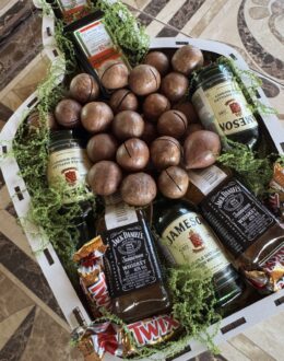 Фото з відгуку покупця про Подарунковий набір бокс для нього “Whiskey Bottle Prestige” №345