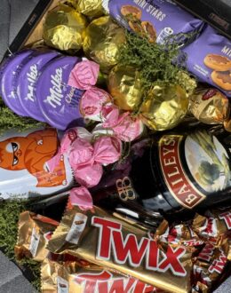 Фото из отзыва покупателя о Подарочный набор бокс для нее “Luxury Baileys Sweets” №358